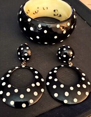 Vintage Retro Polka Dot Black and White Bangle & Hoop Clip On Earring Set Signed